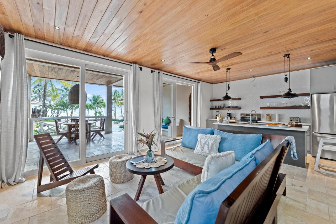 2 Bedroom Sea Villa with Pool