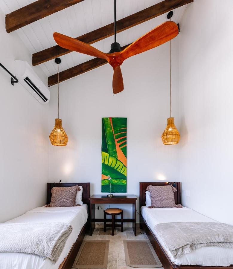 2 Bedroom Seaview Penthouse with Pool